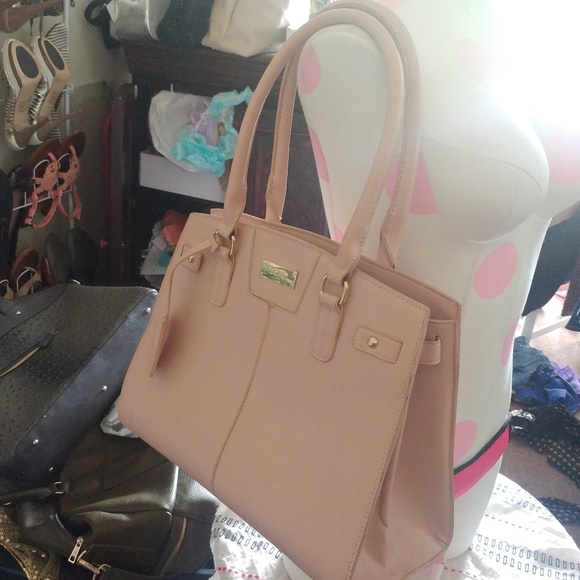 $198 BCBG | large structured faux leather key blush baby pink footed handbag - Picture 2 of 8
